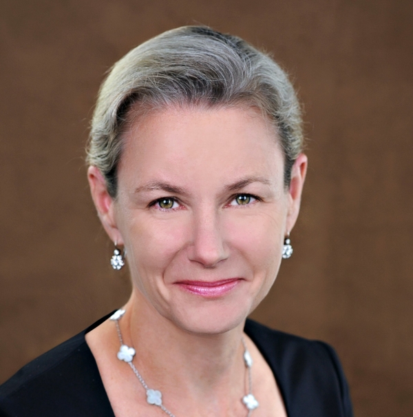 Ms Sandra Hanington